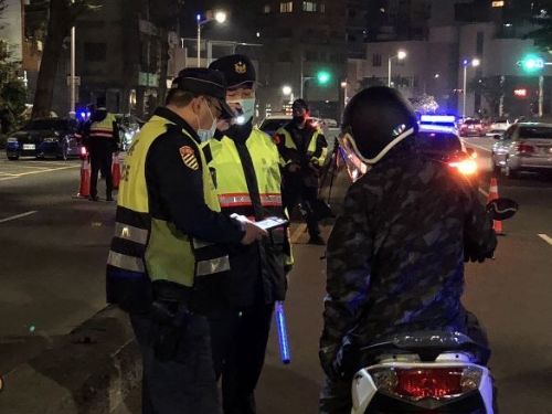 高市警局年前鉅獻，拒絕酒駕，生命無價【龍綜麥酒駕】