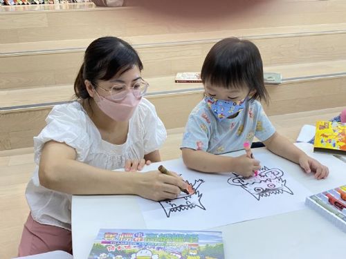 屏東九如親子館打造溫馨學習天地，鼓勵幼兒探索自我與成長