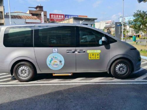 屏東小黃公車全新升級，提供更便捷與安全的服務