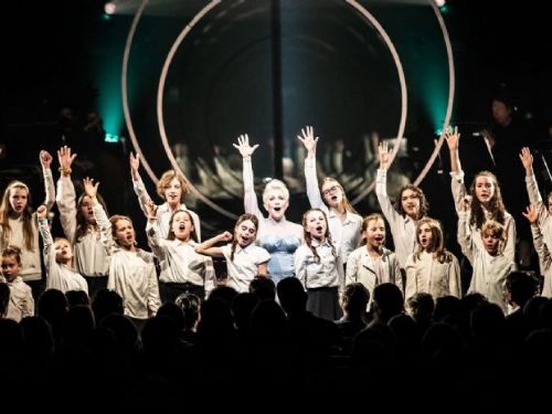 衛武營劇場藝術教育首度接軌國際：後庄、仁武國小學生與歌劇天后合唱《伊甸園》