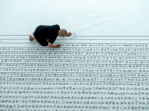 沉浸式緩步藝術旅程，隆重開展——高雄市立美術館《行者十步：蔡明亮》展覽全新啟航