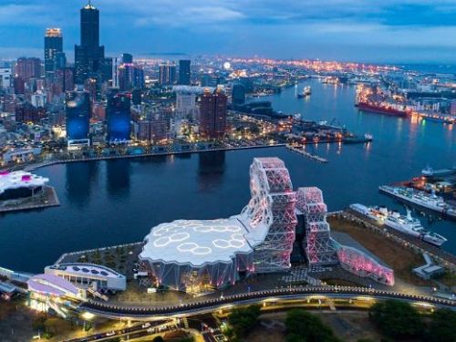 端午連假樂遊高雄：龍舟賽、法國生活節、美食美景一網打盡