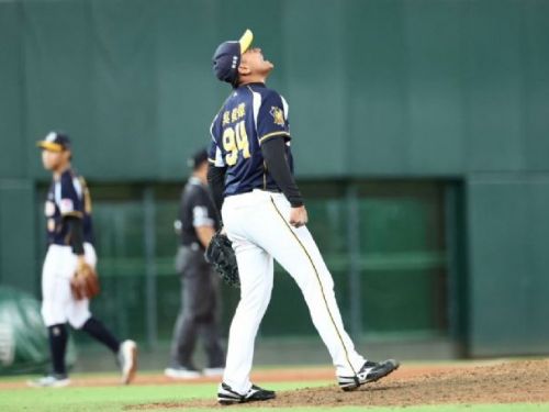 九局無安打仍逼進延長戰　中信兄弟11局驚險4：3險勝台鋼雄鷹