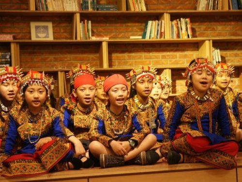 「龍來想想繪本世界」：美濃搖籃閱讀市集，初二至初三創意書香