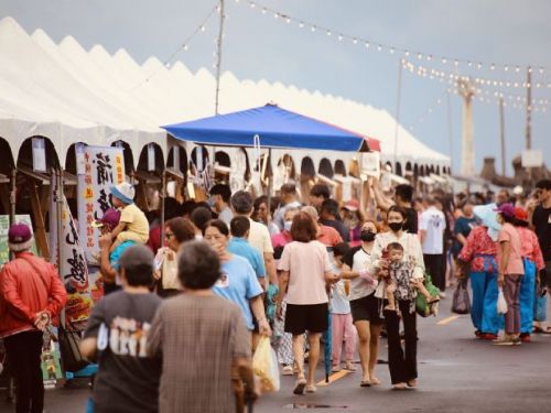 鹽琉開趴盛典：屏東的音樂狂歡與美食盛宴