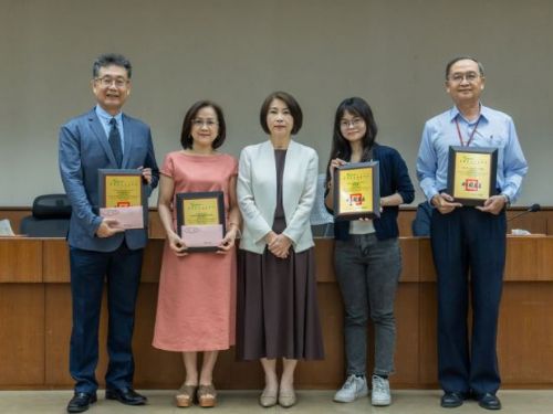 屏東縣政府頒發「金屏獎」推動性別平等新風尚