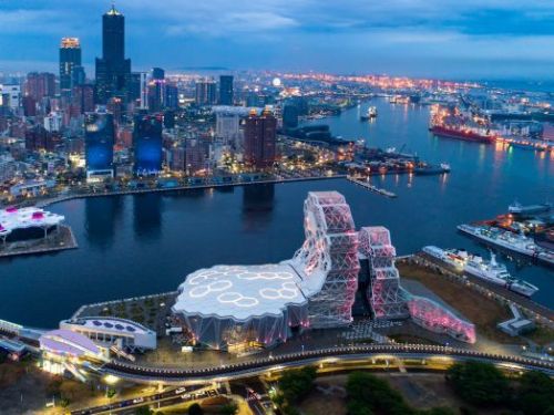 2025高雄觀光再創巔峰，蟬聯全國滿意度冠軍，獲得歐美雙料金牌榮耀