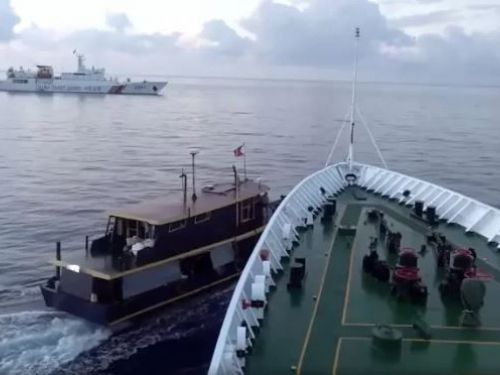 中菲南海仁愛暗沙又爆衝突 雙方船隻再度發生碰撞