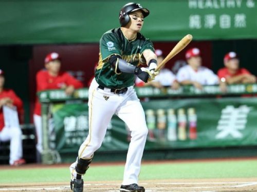 吳念庭三安五打點猛打秀　台鋼雄鷹11：3大勝味全龍奪三連勝