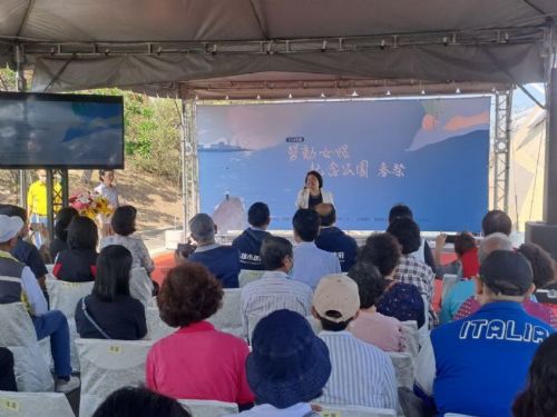 旗津春祭重溫鳳飛飛經典歌曲，致敬女性勞動者的無私奉獻