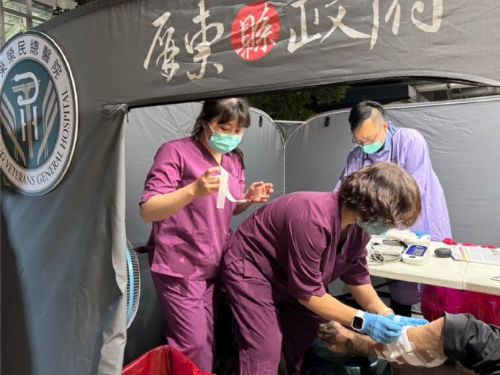 屏東縣政府攜手屏東榮總，關愛街友醫療外展服務全面啟動