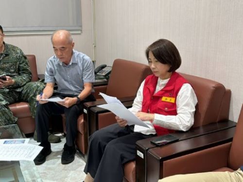屏東縣全力應對凱米颱風：縣長周春米親自坐鎮指揮救災