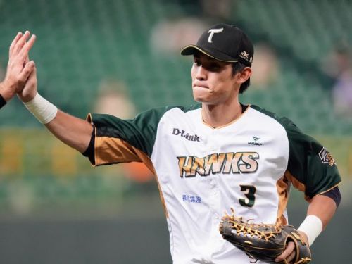 台鋼雄鷹逆轉天氣困境，勇奪勝利