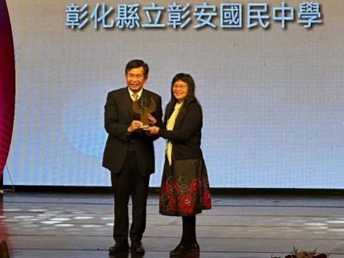 彰安國中藝術教育獲殊榮，彩繪校園彰顯學子創意風采