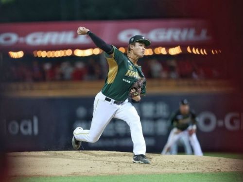 台鋼雄鷹首戰天母獲勝！施子謙精彩初登板