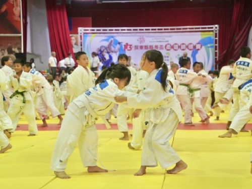 屏東縣縣長盃柔道錦標賽開幕，展現青春活力與運動精神