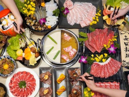 馬辣集團「秋饗海鮮宴」澎湃登場，三大優惠寵客 聚餐滿10人享九折，加99元再享巨大手臂蝦 證件對中「2,0,5」送海陸頂級優惠