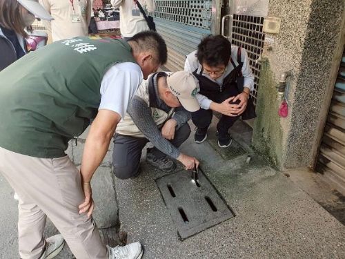 疾管署副署長南下屏東視察登革熱防治 ，屏縣府與中央攜手防堵疫情擴散