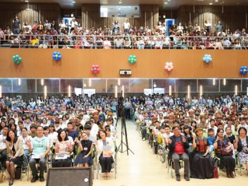 周春米縣長表揚263位模範生，勉勵學子仁慈助人、勇敢追夢