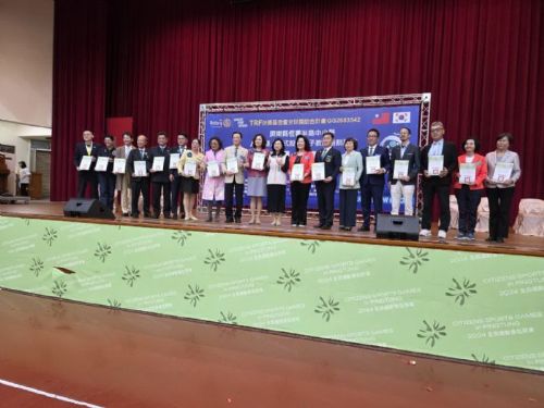 數位平權．科技屏東，屏東縣政府與國際扶輪社共啟恆春半島AI機器人教育領航計畫