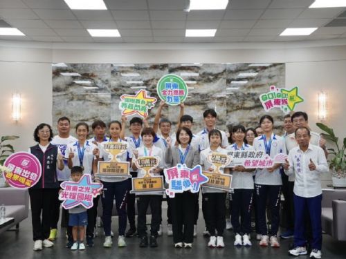 屏東選手國際舞台大放異彩，周春米縣長接見並頒獎勉勵