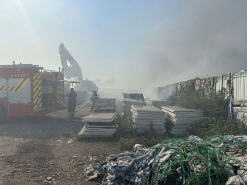 太陽能板戶外暫置場火警，周春米：徹查失火原因，必要時重罰