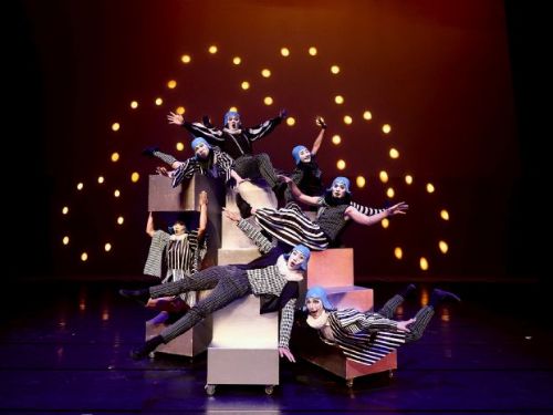 屏東落山風藝術季《海口狂想曲》，台式芭比狂歡派對，1/3席捲海口沙灘