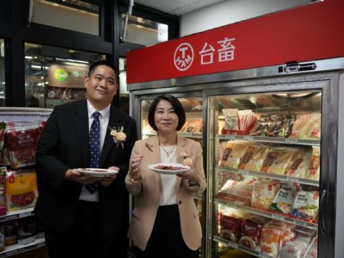 台畜門市、「豬豬呷」豬雜專賣店進駐 ，周春米縣長：屏東西市場增添生力軍
