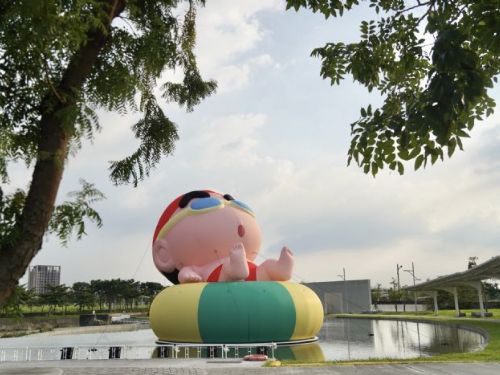 首波探險小隊員搶先開箱 ! 蠟筆小新、小白迎暑假，屏東夏日狂歡祭7月4日開幕