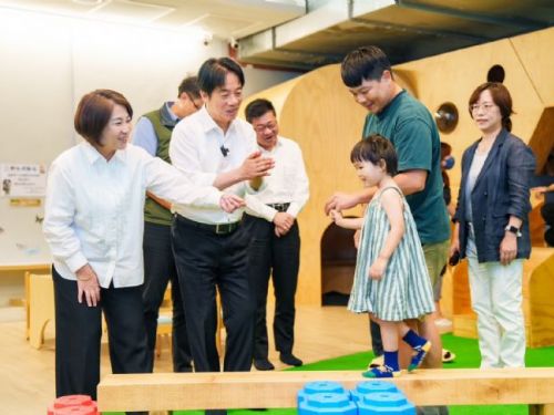 總統南下屏東視察社福建設｜育兒到長照全齡照護，打造更幸福的希望城市