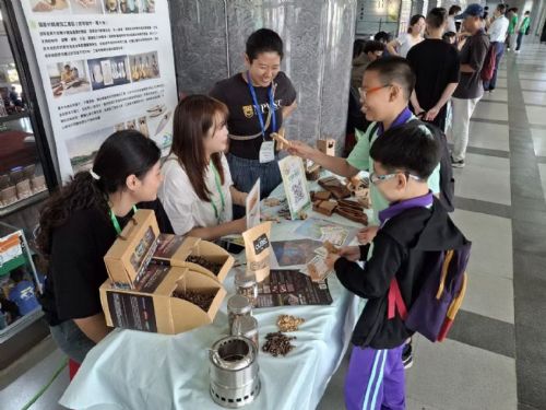 2025臺灣科普環島列車駛進屏東！學童化身小小科學家，體驗知識與探索的樂趣