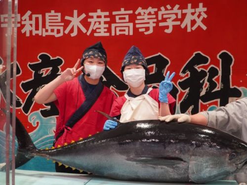 黑鮪魚文化躍上國際舞台 ! 屏東6月迎亞洲沙灘排球賽、日本「Fish Girl」解體秀