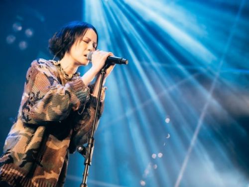 單日破10萬人再創新高！高雄中央公園兩天湧入逾16萬人次齊聚過聖誕  活動帶動人流串連商圈店家 攤商笑哈哈：加倍備料仍提前完售