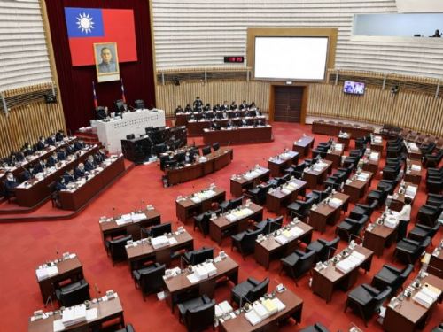 高雄豪大雨特報 陳其邁提醒民眾注意安全 做好豪雨應變措施