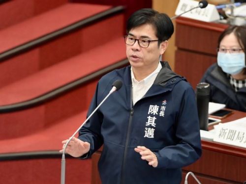 回應設置長照專屬局處 陳其邁：現階段優先增設巷弄長照站、提升長照量能及服務品質