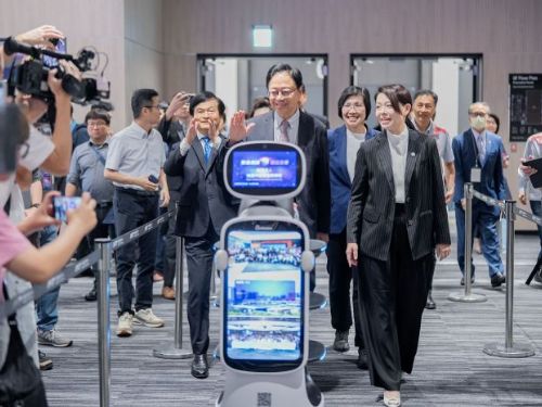 桃園智慧產業學院成果亮眼，攜手竹竹苗打造AI人才與智慧製造新基地