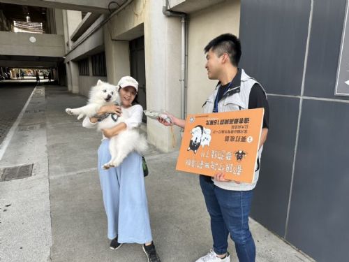 愛護毛孩從飼主做起，動保處公園稽查，提醒守護毛小孩的責任