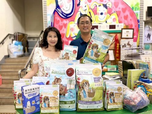 健身工廠用「力量」做公益！20週年義賣化作滿滿飼料與零食，溫暖送進壽山園區