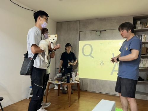 攜手打造和諧人犬生活，台灣攜旺浪犬教育協會與動保處共同開辦犬隻行為訓練課程