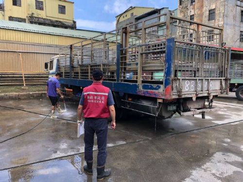 新北嚴守動物防疫！運豬車輛查核加強，提醒業者及早完成GPS安裝與證書換證