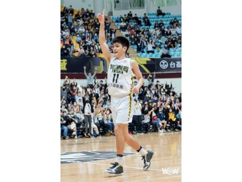 PLG》林俊吉砍下24分，率領球隊在關鍵時刻完成大逆轉，夢想家成功擊敗勇士揭開勝利序幕