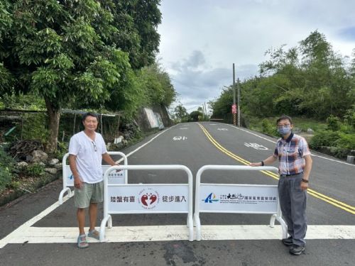 守護陸蟹生命再進化，鵬管處與陸蟹志工6/11起展開小琉球封路護蟹行動