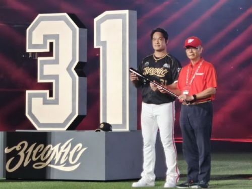 魏應充交棒大師兄林智勝，傳承精神共創棒球美好未來