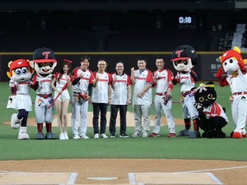 味全龍攜手LG TWINS打造「Red 가자!」韓風熱潮 兩日吸引破3萬球迷進場