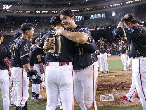 林智勝引退系列賽，味全龍攻守俱佳 3：1擊退雄鷹