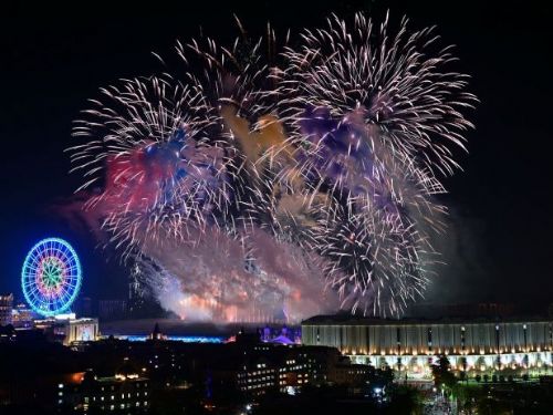 義大世界2026跨年煙火秀，吸引約5萬6千人共迎新年