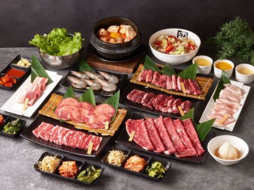 甜蜜過年不趕場！義大世界2月節慶全開，購物抽車、遊樂優惠、浪漫約會一次滿足