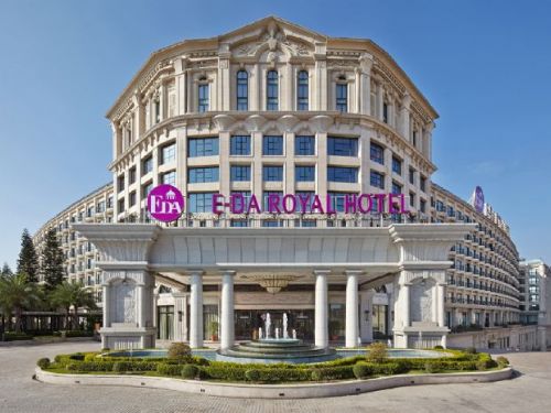 春遊高雄最chill提案！義大皇家酒店×高鐵聯手，住宿美食一次搞定