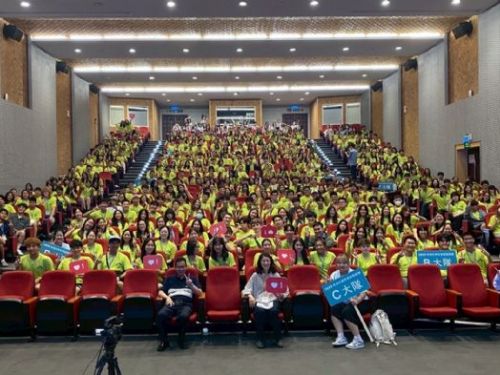 海外青年英語服務營邁入20週年，熱情志工助力臺灣學生快樂學英語
