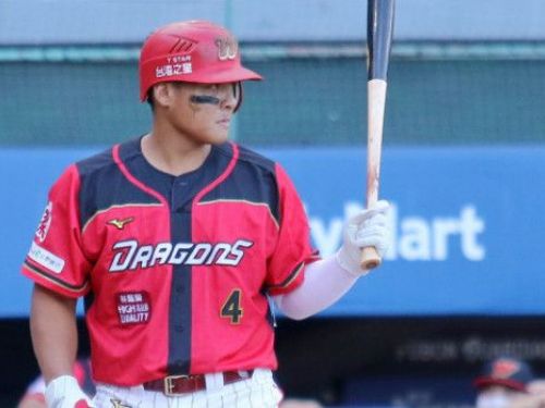 吉力吉撈．鞏冠大棒一揮，味全龍逆轉勝